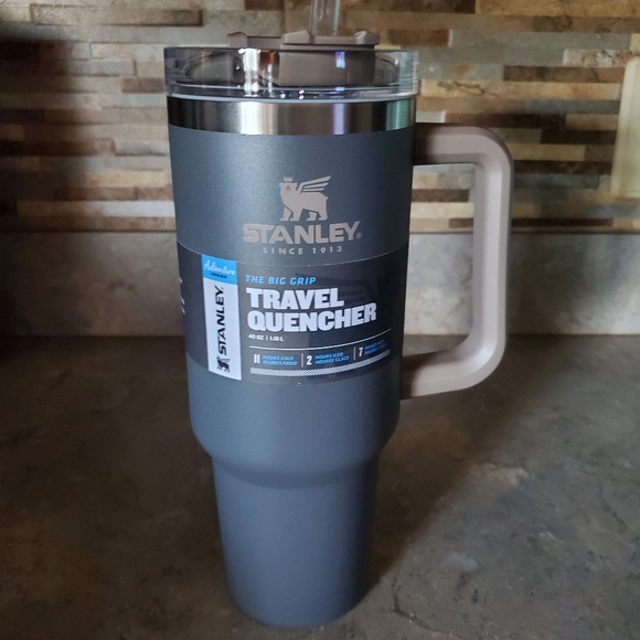 NEW Stanley Adventure Quencher 40oz Tumbler Coal - Picture 8 of 11